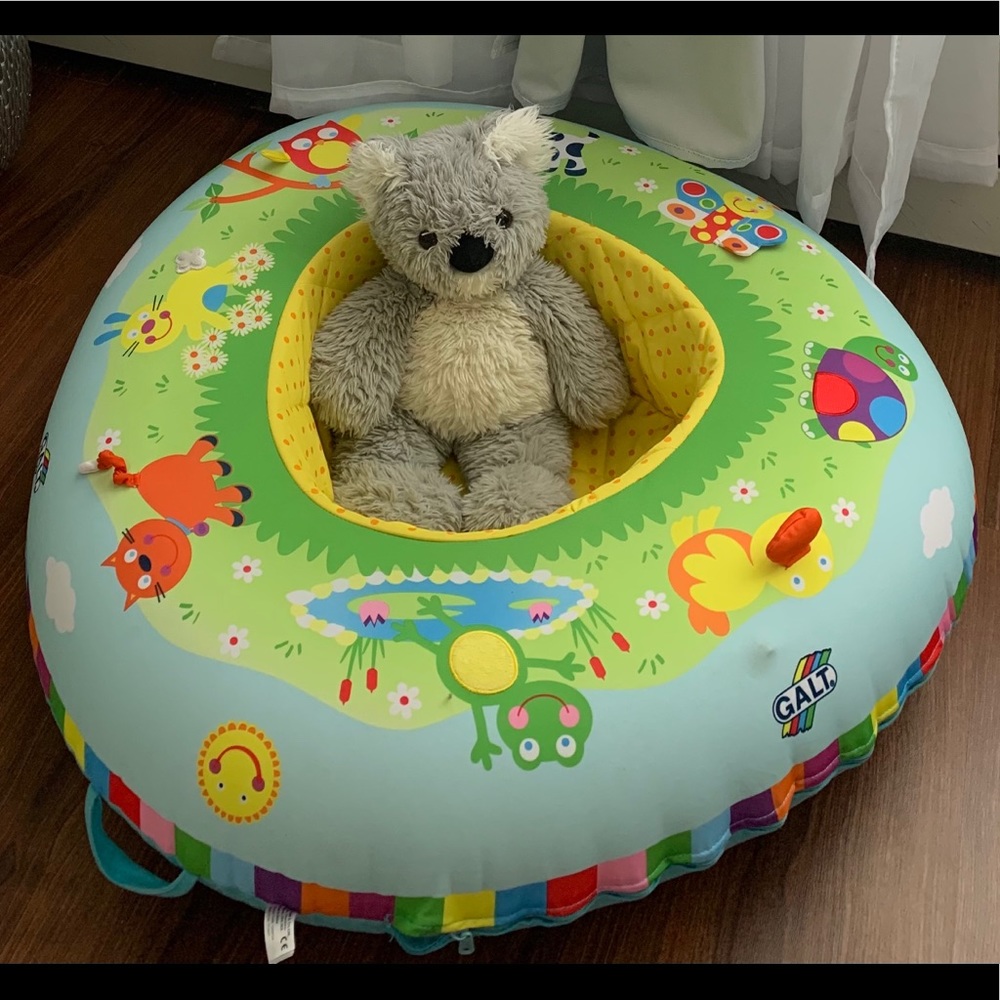 Like new! Galt Play Nest 2-in-1 Activity Center!